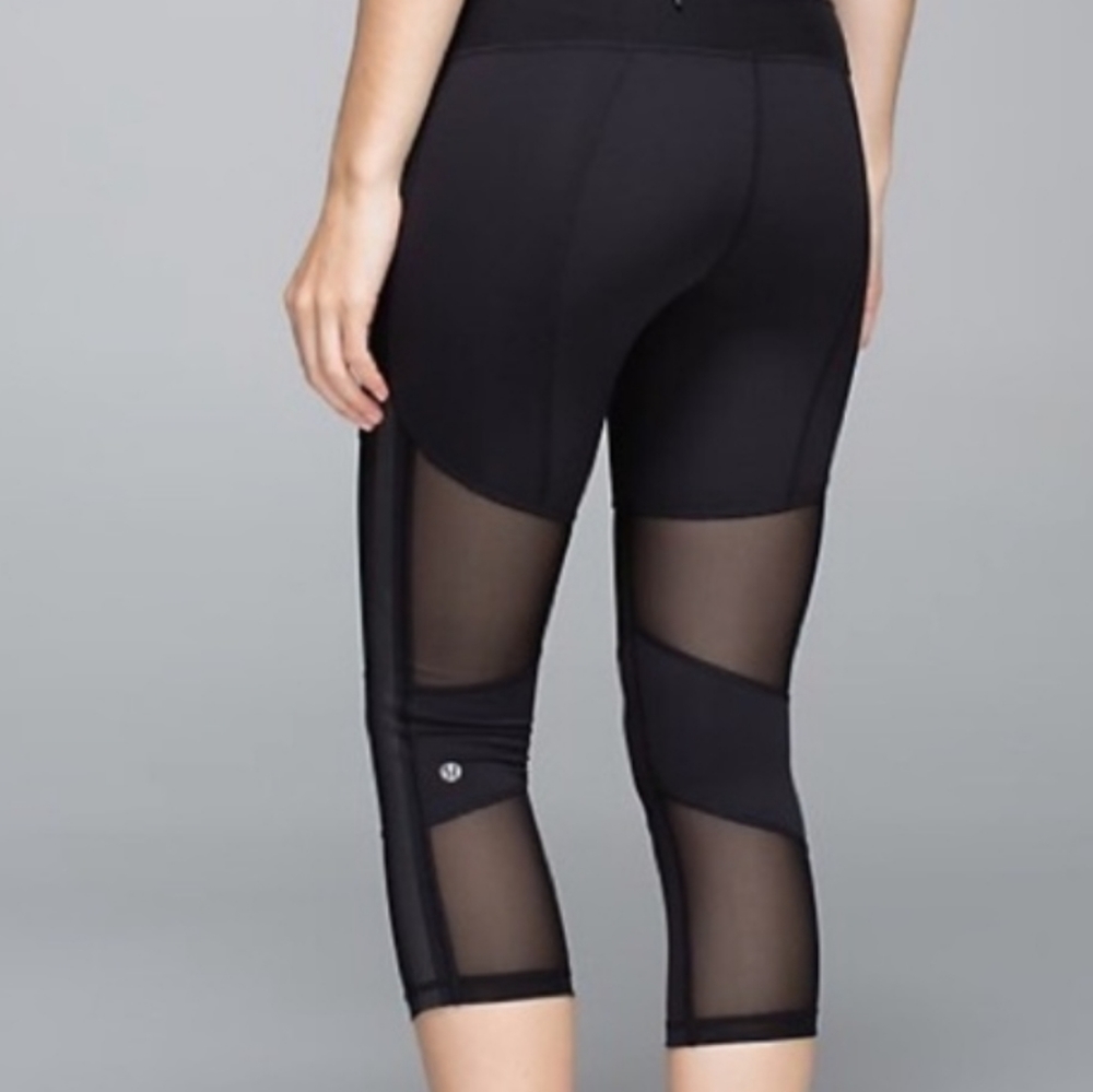 lululemon athletica Black Mesh Panel Capri Leggings